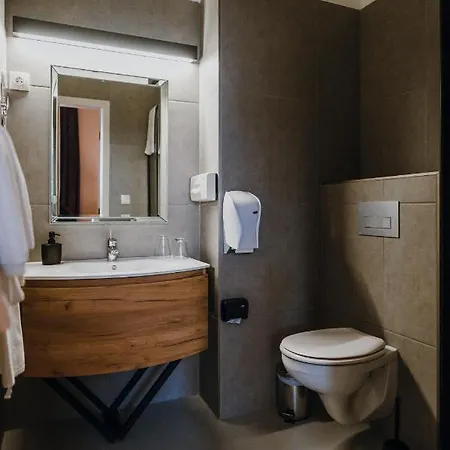 Piano Hotel