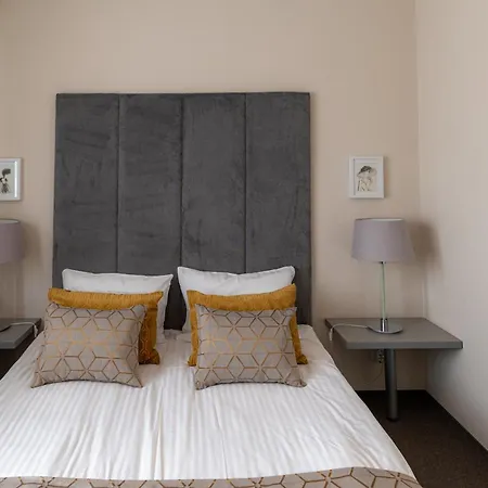 Piano Hotel Segedyn