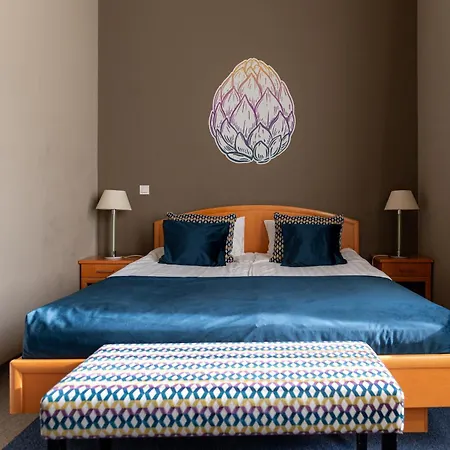 Piano Hotel