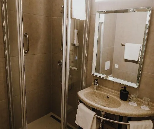 Piano Hotel