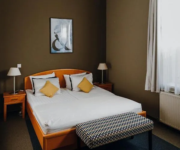 Piano Hotel
